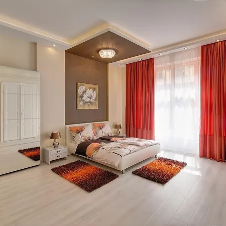 Sweet Dreams At King Street Diamond Apartment